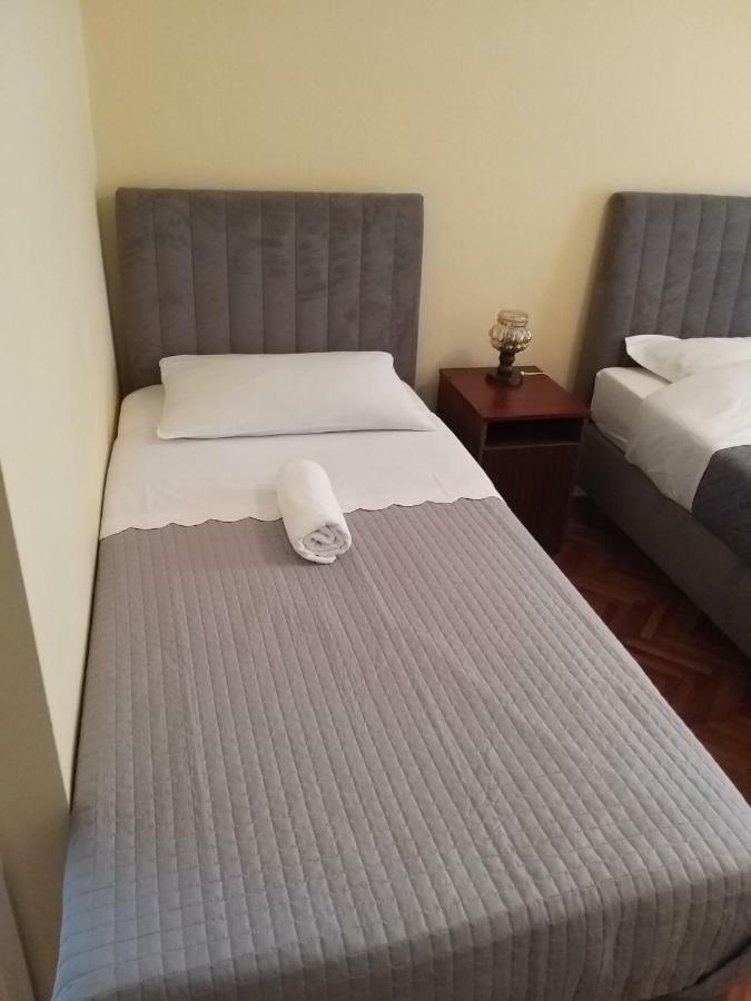 Apartment And Rooms Villa Kolonada Vodice Dış mekan fotoğraf