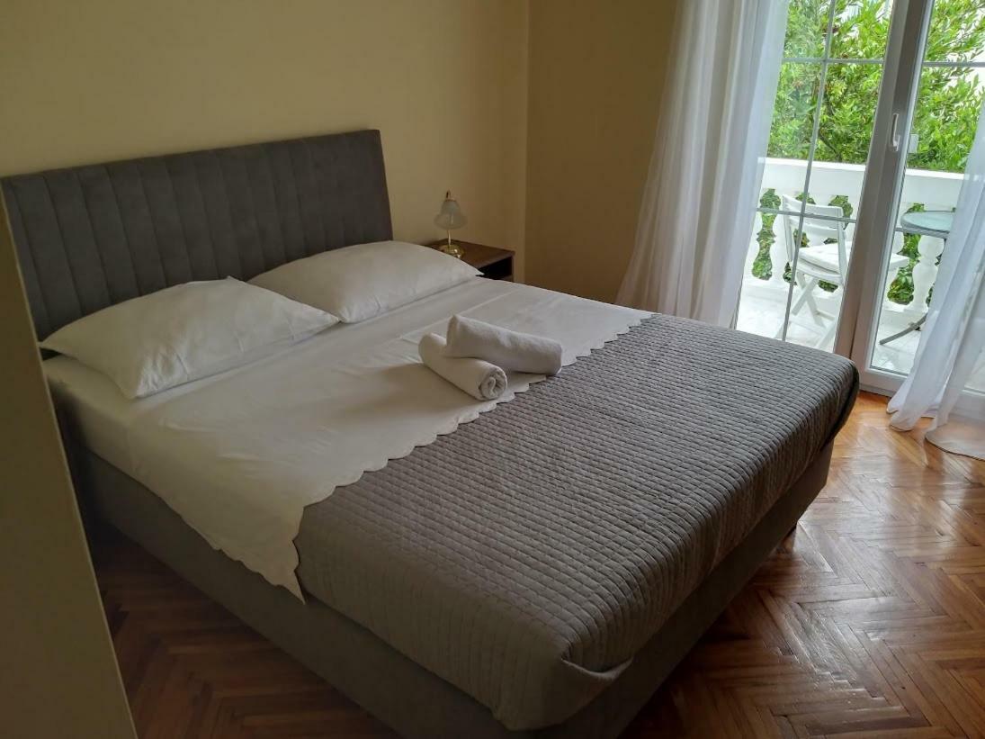 Apartment And Rooms Villa Kolonada Vodice Dış mekan fotoğraf